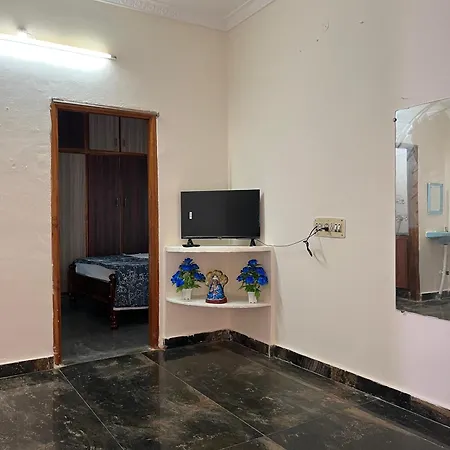 Annamaiah Homestay - 5 Minutes Walkable To Sri Padmavathi Ammavari Temple - 10 Mins Drive From Railway Station And Bus Station - Especially For Small Families And Group Of Peoples Tirupati Exterior photo