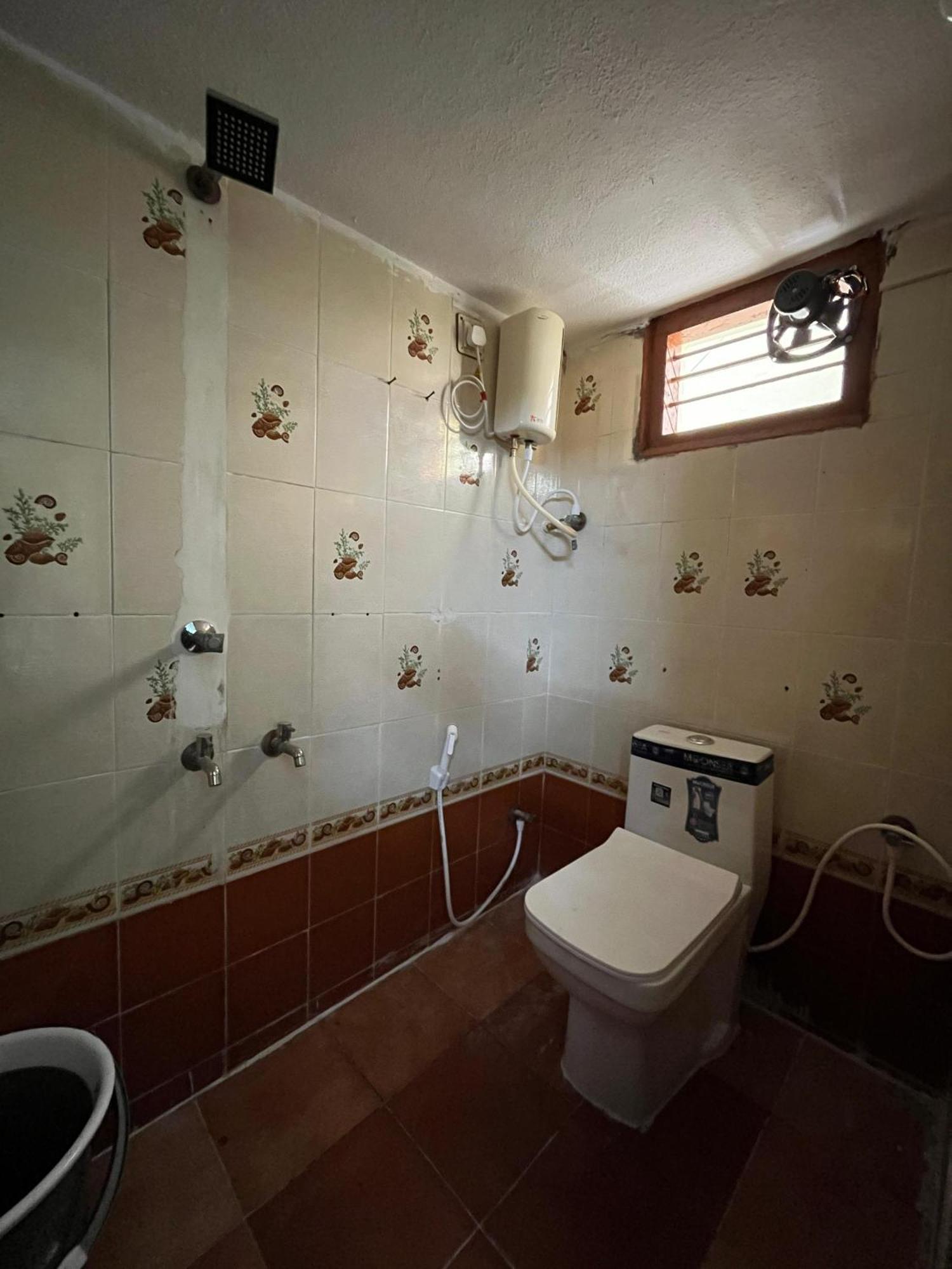 Homestay Annamaiah - 5 Minutes Walkable To Sri Padmavathi Ammavari Temple - 10 Mins Drive From Railway Station And Bus Station - Especially For Small Families And Group Of Peoples *